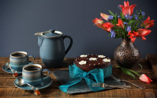 Table cake coffee flower blue - a blue cloth free wallpaper