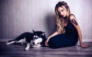 Gothic portrait blonde husky tattoo - her arm and shoulder free wallpaper