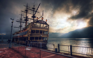 Large boat pier cloudy sky - gloomy atmosphere free wallpaper