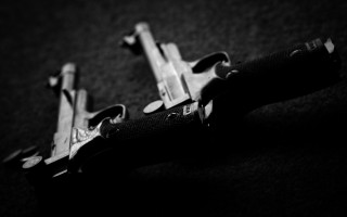 Guns black floor tabletop noir - noir free wallpaper