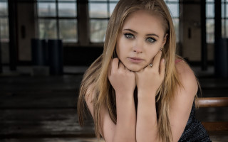 Woman longhair sitting room lamp - a chair in a room free wallpaper for desktop