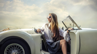 Vintage car woman blonde sunglasses - luxury free wallpaper for desktop