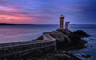Lighthouse rocky cliff ocean sunset 10 - a rocky cliff free wallpaper