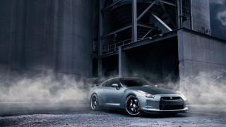 Silver sports car silo smoke - matte finish free wallpaper