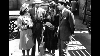 Group people sidewalk city horse - carriage free wallpaper