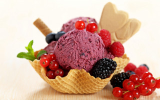 Ice cream berries butterfly spoon - free valentines wallpaper