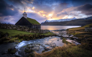 Small house green roof river - a river and mountains free wallpaper