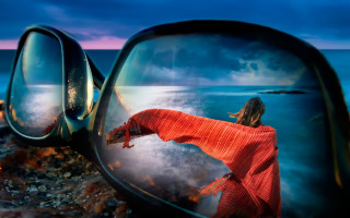 Woman red dress mirror beach - a rear view mirror free wallpaper