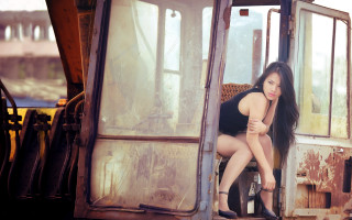Woman black dress rusty truck - rusty free wallpaper