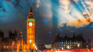 Clock tower city night light - christopher wren free wallpaper