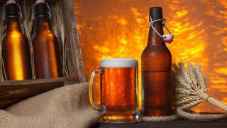 Beer glass bottle wheat sack - adolf bierbrauer free wallpaper