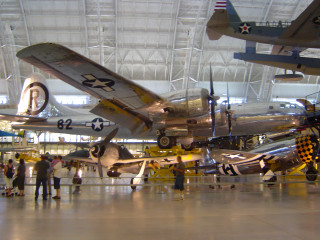 Museum airplanes people standing display - felixkelly free wallpaper