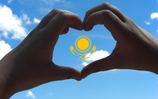 Kazakhstan heart hands blue sky - two hand free wallpaper