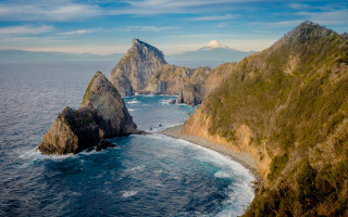 Mountain lake rocks trees dock - murata range free wallpaper
