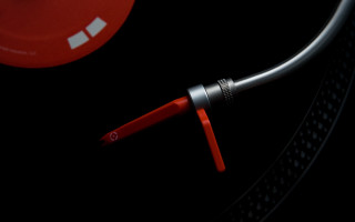 Red headphone black cord white - focus free wallpaper