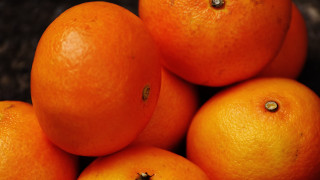 Oranges pile black background halloween - a pile of oranges free wallpaper