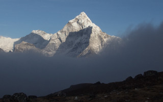 Mountain clouds snow blue sky 2 - christo free wallpaper
