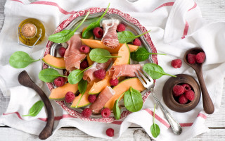 Food plate meat fruit vegetables - meat free wallpaper