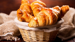 Basket croissants table burlock delaunay - art informel free wallpaper