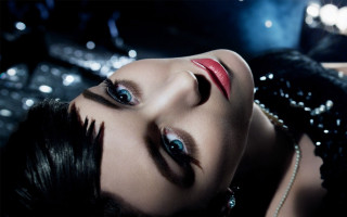 Woman blueeyes redlipstick chain artdeco - red lipstick free wallpaper for desktop