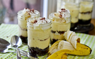 Desserts bananas tablecloth spoon fork - elaine duillo free wallpaper