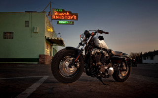 Motorcycle neon restaurant parking lot - a neon free wallpaper