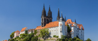 Castle red roof tilt shift - heidelberg school free wallpaper