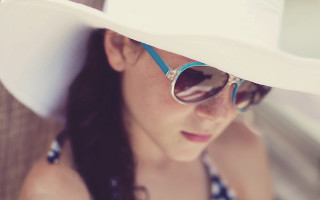Woman summer blue striped hat - summer free wallpaper