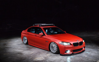 Red car roof light black - redshift free wallpaper