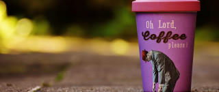 Coffee man kimono sidewalk blurry - a sidewalk free wallpaper