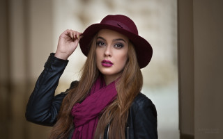 Woman hat scarf portrait blonde - a picture in a room free wallpaper