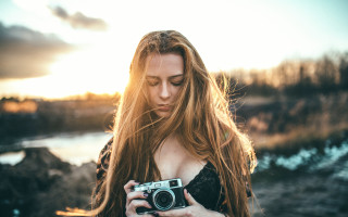Woman long hair camera water - the camera len free wallpaper