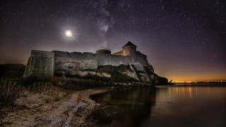 Castle moon lake night sky - dali free wallpaper