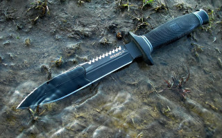 Knife ground center blade black - a white tip free wallpaper