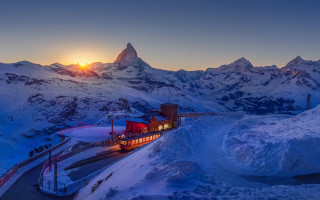 Snowy mountain train sunset gradient - mountain range free wallpaper