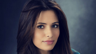 Samikshavad aramenta dianthe vail portrait - blue shirt free wallpaper