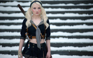 Snowy sword woman portrait blurry - a snowy day free wallpaper