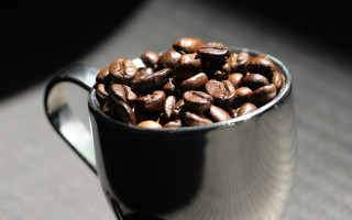 Coffee beans spoon table top - a spoon free wallpaper