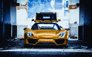 Yellow sports car garage broken - door free wallpaper