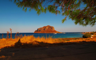 Mountain lake boat autumn sunset - exekia free wallpaper