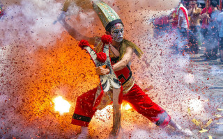 Fire confetti sword battle autumn - he free wallpaper for desktop