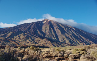 Mountain cloud field bushes beach - murata range free wallpaper for desktop