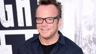 Man glasses smiling blackandwhite background - bill sienkiewicz free wallpaper