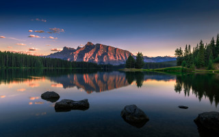 Mountain reflection lake sunset landscape - rock free wallpaper
