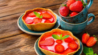 Plates fruit tea pitcher strawberries - verdadism free wallpaper