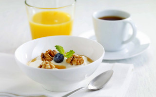 Yogurt walnuts blueberries orange juice - orange juice free wallpaper