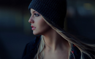 Woman hat profile redlips shallowbackground - andor basch free wallpaper