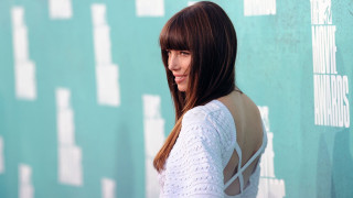 Woman long hair white top 9 - a white top free wallpaper