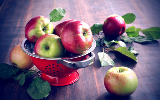 Red colander apples wooden table - apple free wallpaper