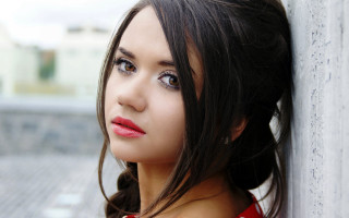 Woman red dress red lipstick 2 - against a wall free wallpaper